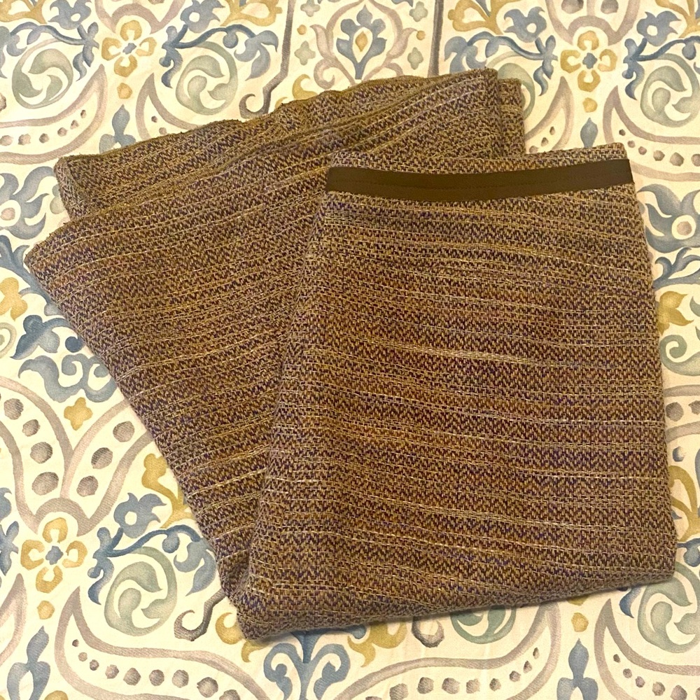 BCBG tweed skirt